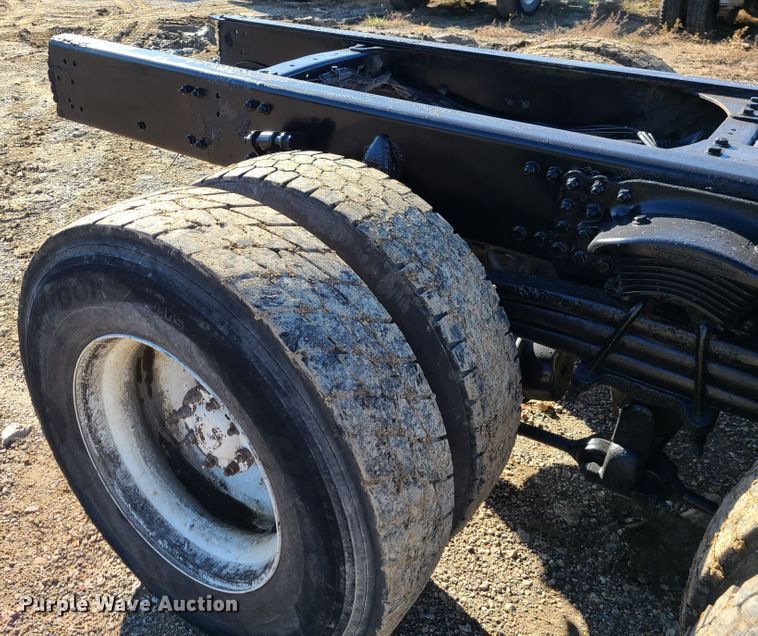 image for item EZ9239 2007 American Lafrance Condor  truck cab and chassis