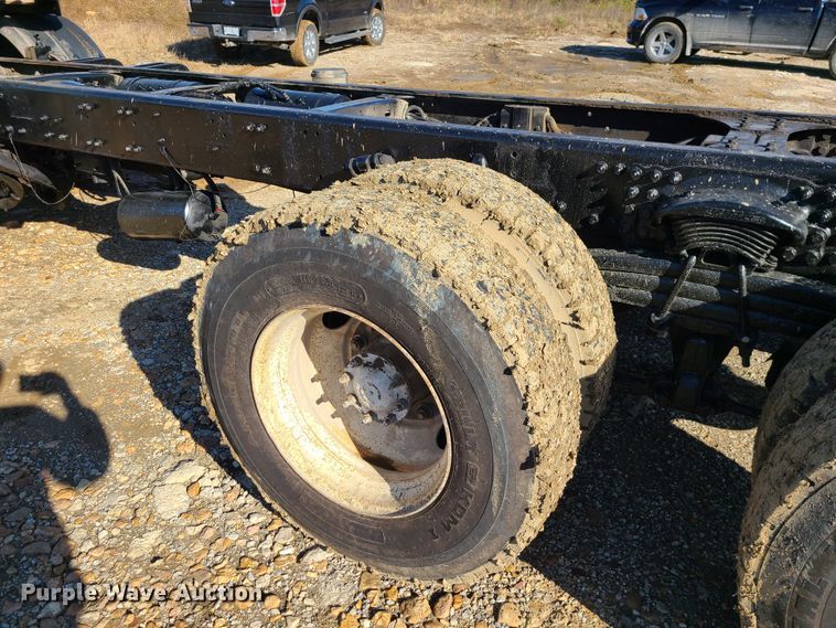 image for item EZ9239 2007 American Lafrance Condor  truck cab and chassis