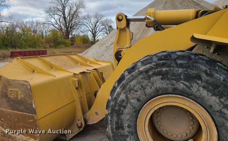 image for item EZ9240 2005 Caterpillar 972G  wheel loader