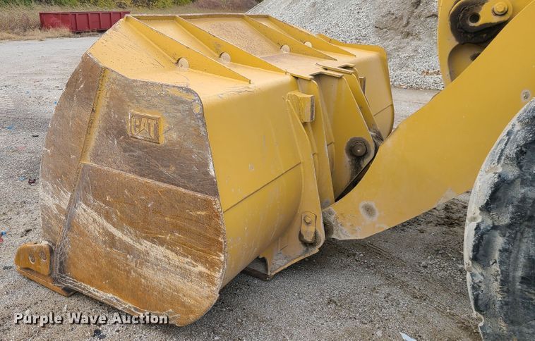 image for item EZ9240 2005 Caterpillar 972G  wheel loader