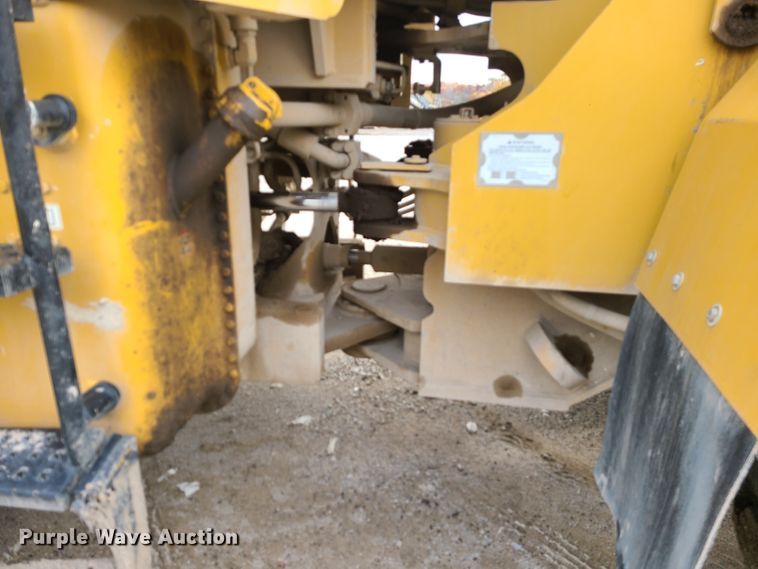 image for item EZ9240 2005 Caterpillar 972G  wheel loader