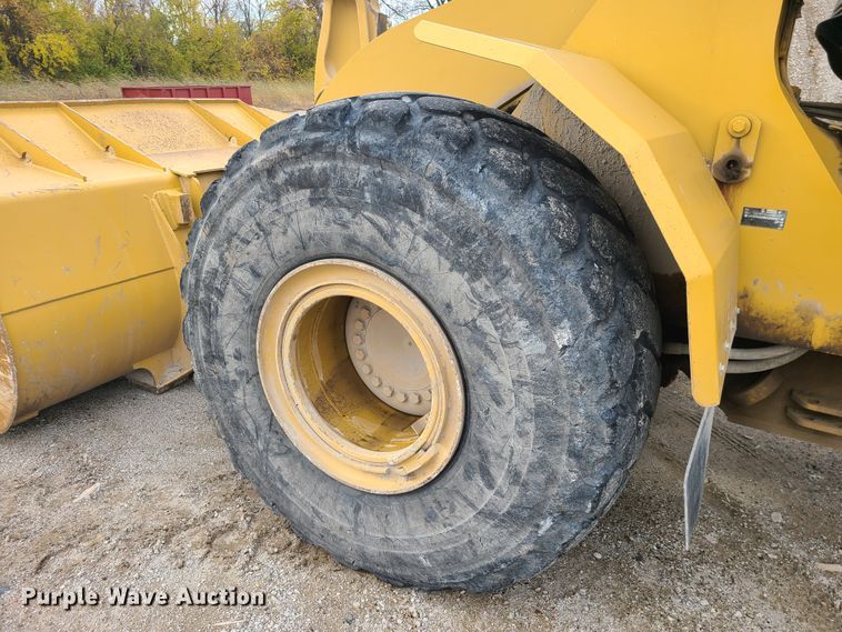 image for item EZ9240 2005 Caterpillar 972G  wheel loader