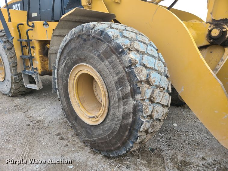 image for item EZ9240 2005 Caterpillar 972G  wheel loader