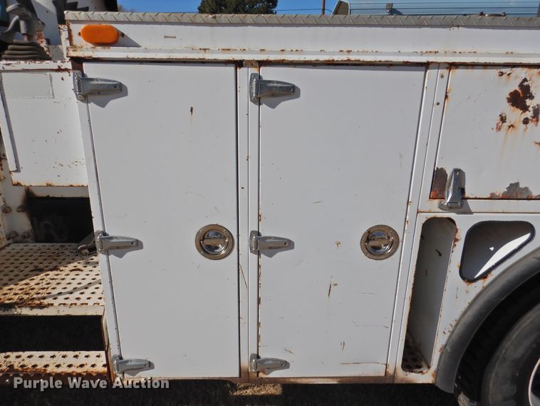 image for item FO9258 1996 GMC TopKick C6500  pressure digger truck