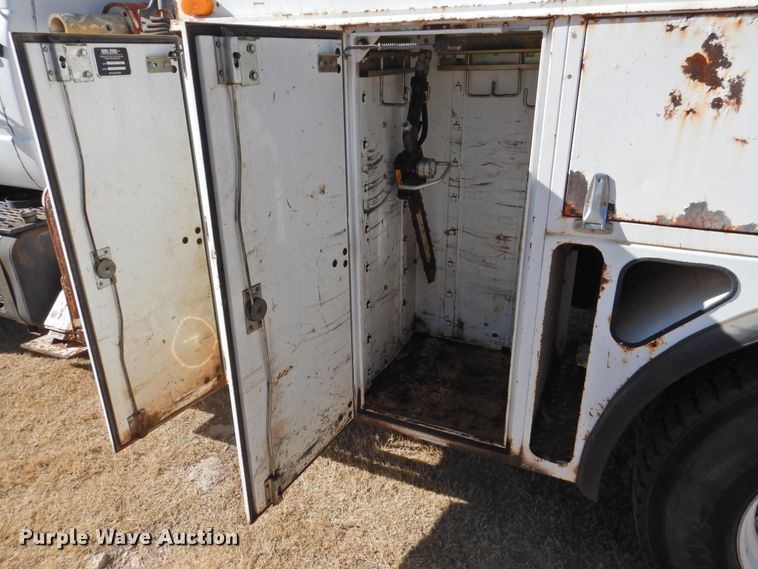 image for item FO9258 1996 GMC TopKick C6500  pressure digger truck