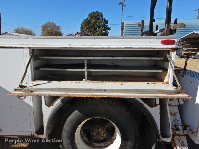 image for item FO9258 1996 GMC TopKick C6500  pressure digger truck