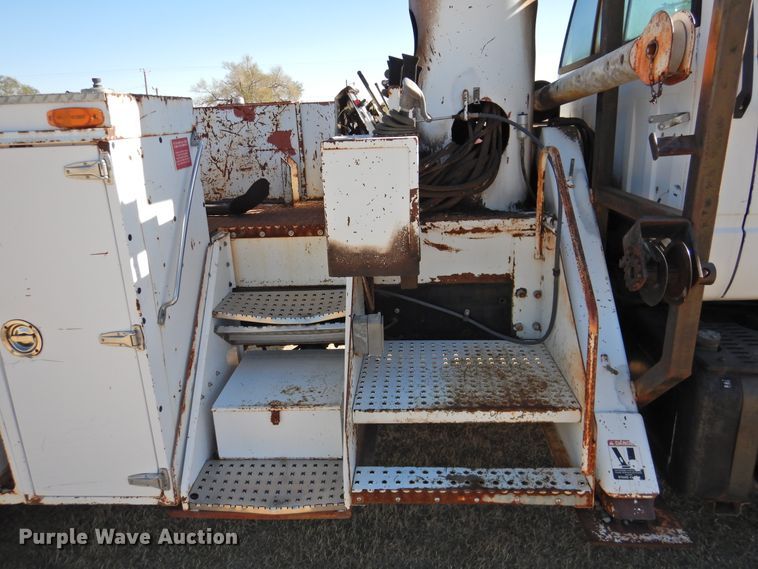 image for item FO9258 1996 GMC TopKick C6500  pressure digger truck