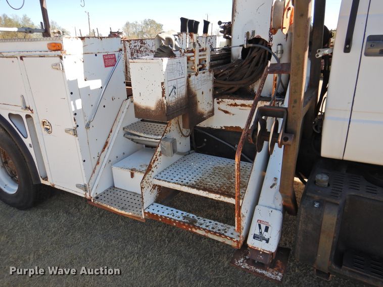 image for item FO9258 1996 GMC TopKick C6500  pressure digger truck