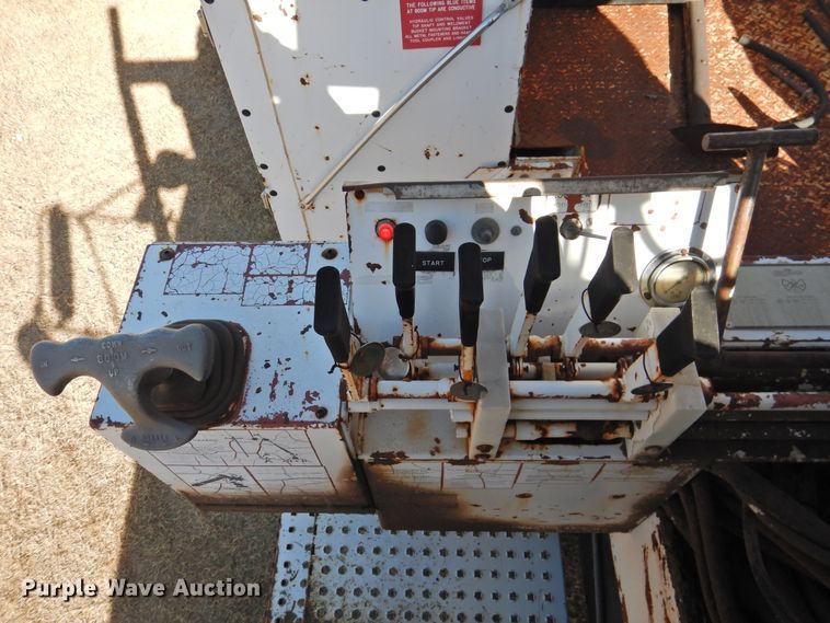 image for item FO9258 1996 GMC TopKick C6500  pressure digger truck