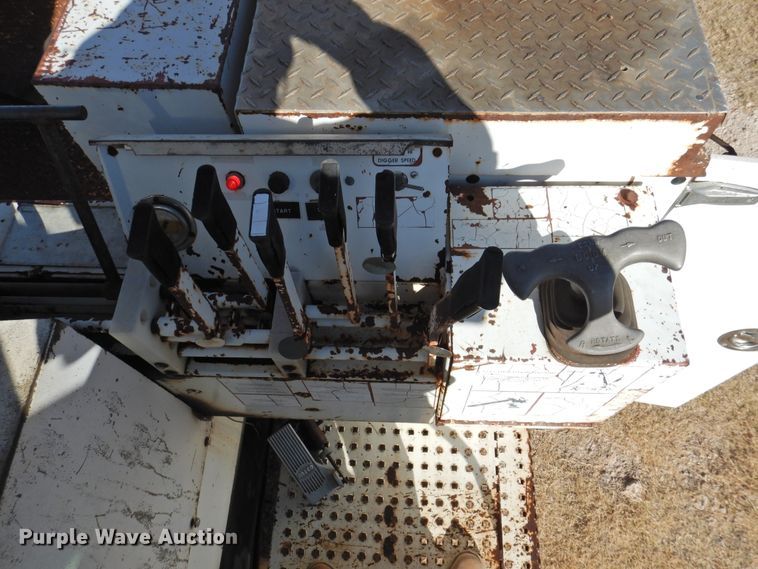 image for item FO9258 1996 GMC TopKick C6500  pressure digger truck