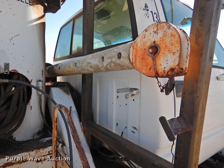 image for item FO9258 1996 GMC TopKick C6500  pressure digger truck