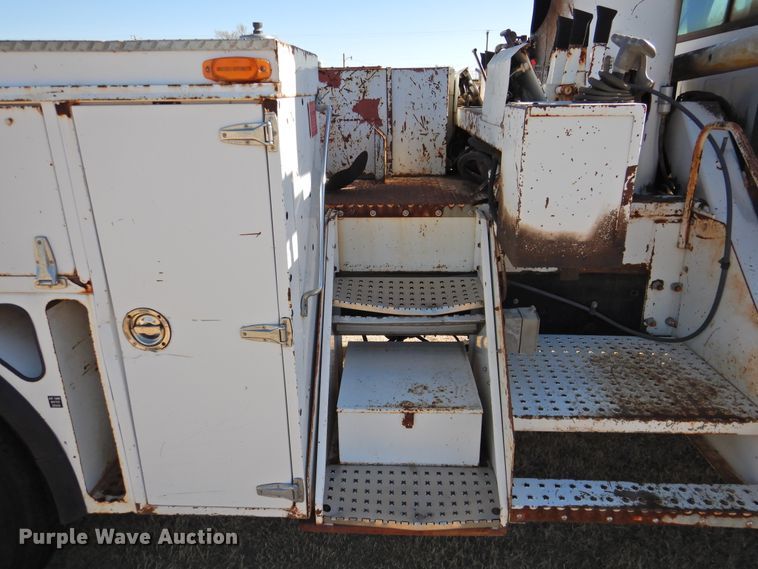 image for item FO9258 1996 GMC TopKick C6500  pressure digger truck