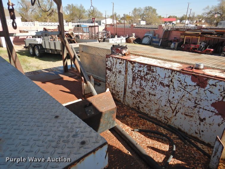 image for item FO9258 1996 GMC TopKick C6500  pressure digger truck