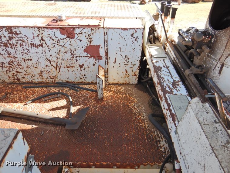 image for item FO9258 1996 GMC TopKick C6500  pressure digger truck