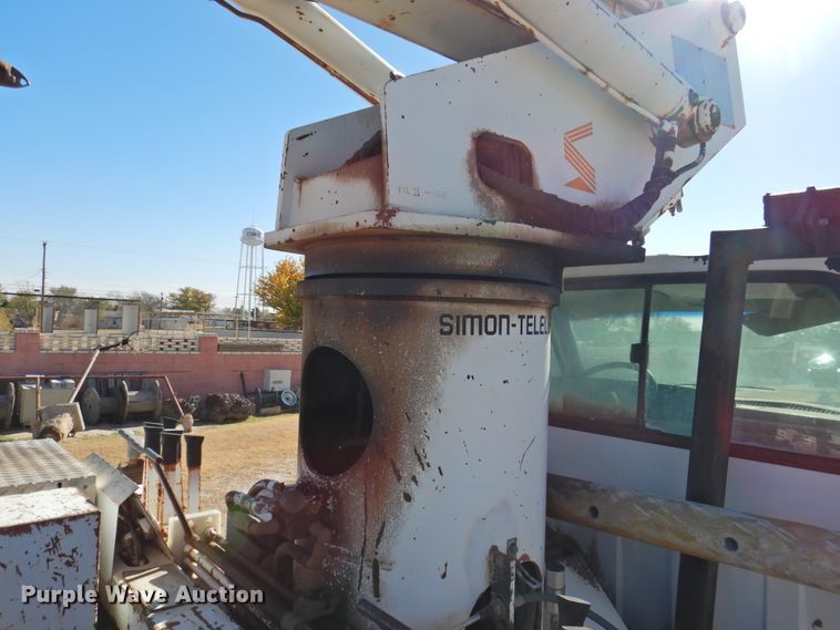 image for item FO9258 1996 GMC TopKick C6500  pressure digger truck