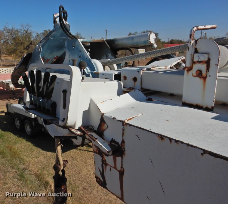 image for item FO9258 1996 GMC TopKick C6500  pressure digger truck