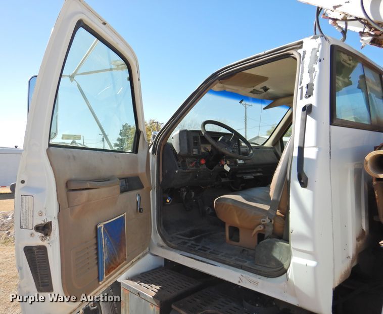 image for item FO9258 1996 GMC TopKick C6500  pressure digger truck