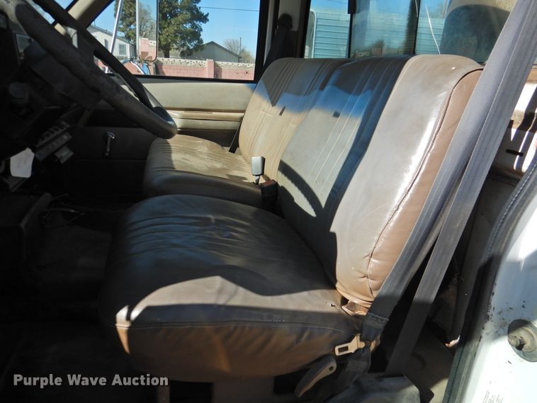 image for item FO9258 1996 GMC TopKick C6500  pressure digger truck