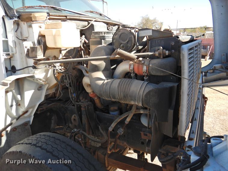 image for item FO9258 1996 GMC TopKick C6500  pressure digger truck