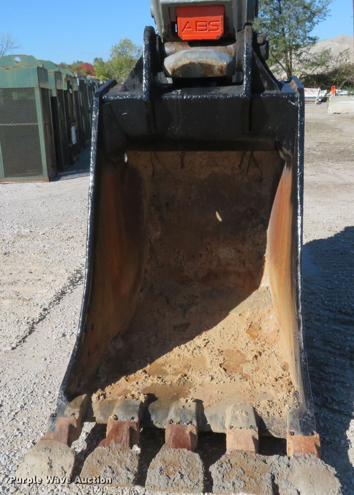 image for item FP9428 2012 Komatsu PC490LC-10  excavator