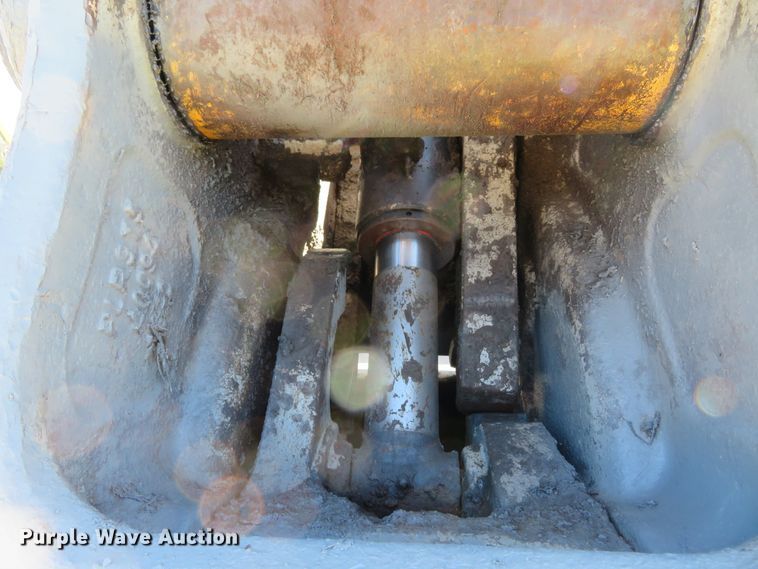 image for item FP9428 2012 Komatsu PC490LC-10  excavator