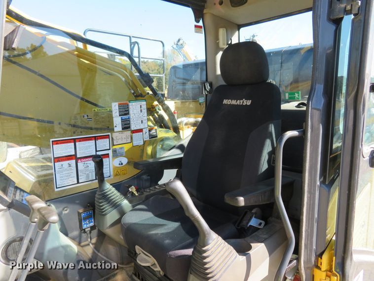 image for item FP9428 2012 Komatsu PC490LC-10  excavator