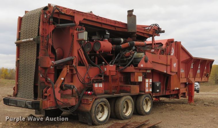 image for item FP9434 2004 Morbark Wood Hog 6600  horizontal grinder