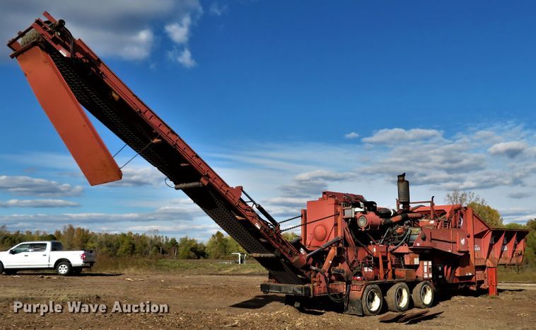 image for item FP9434 2004 Morbark Wood Hog 6600  horizontal grinder