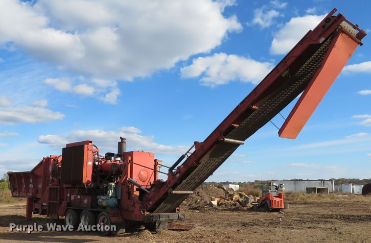 image for item FP9434 2004 Morbark Wood Hog 6600  horizontal grinder