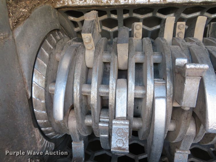 image for item FP9434 2004 Morbark Wood Hog 6600  horizontal grinder