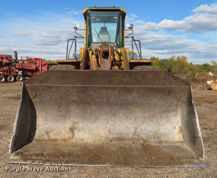 image for item FP9435 1987 Komatsu WA500-1L  wheel loader