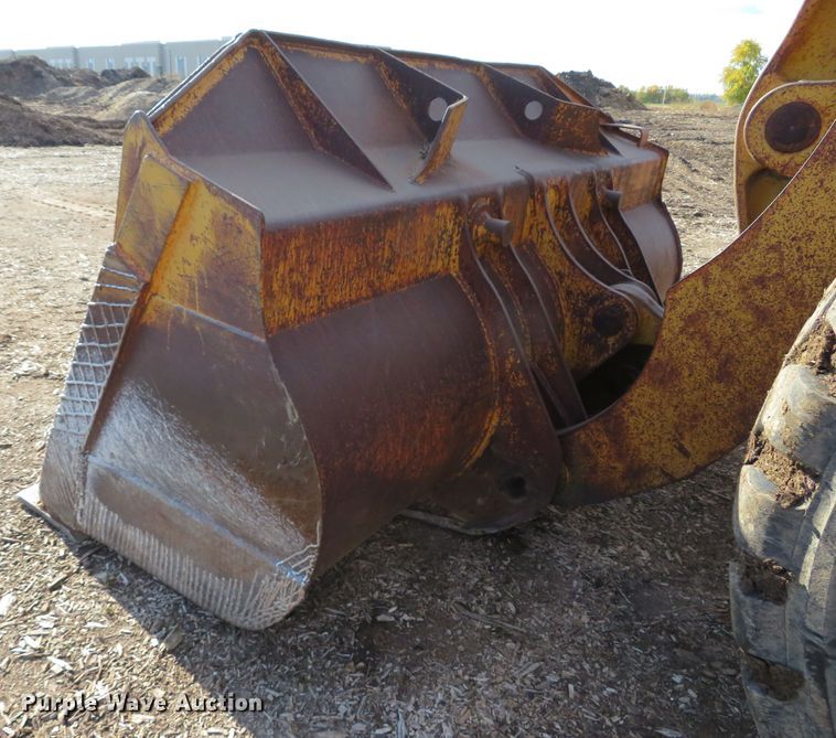 image for item FP9435 1987 Komatsu WA500-1L  wheel loader