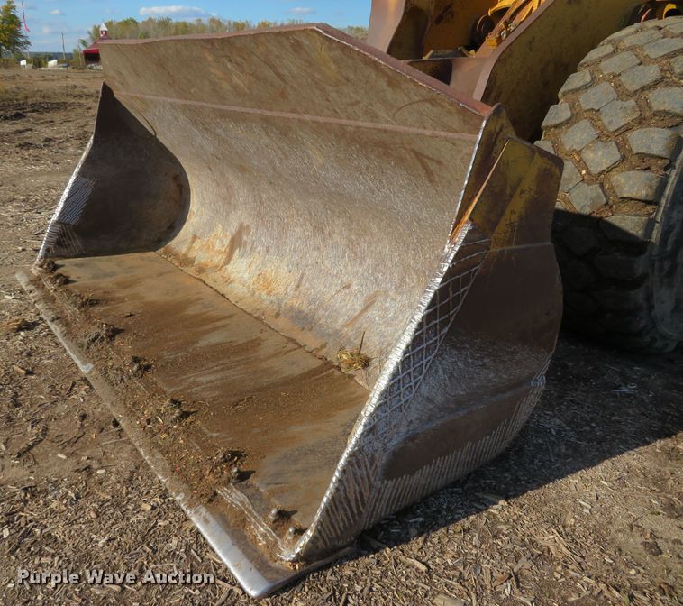 image for item FP9435 1987 Komatsu WA500-1L  wheel loader