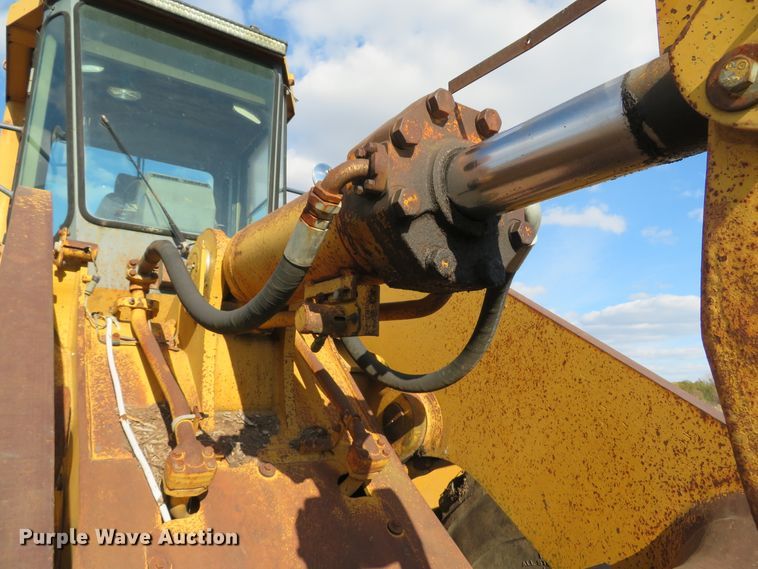 image for item FP9435 1987 Komatsu WA500-1L  wheel loader