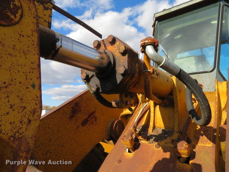 image for item FP9435 1987 Komatsu WA500-1L  wheel loader