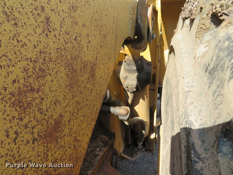 image for item FP9435 1987 Komatsu WA500-1L  wheel loader