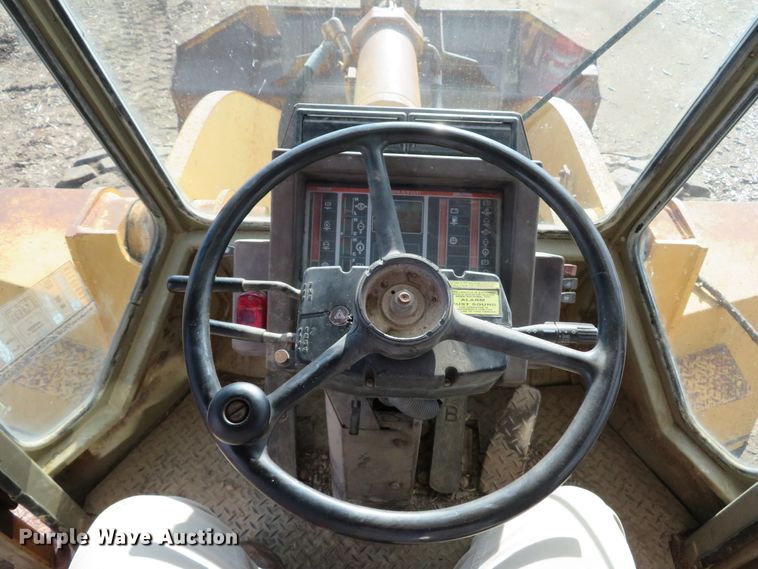 image for item FP9435 1987 Komatsu WA500-1L  wheel loader