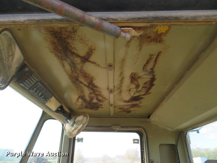 image for item FP9435 1987 Komatsu WA500-1L  wheel loader