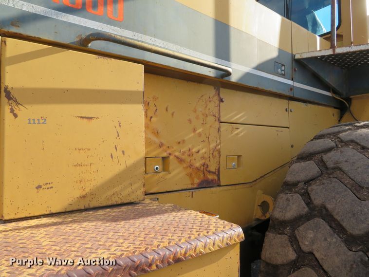 image for item FP9435 1987 Komatsu WA500-1L  wheel loader