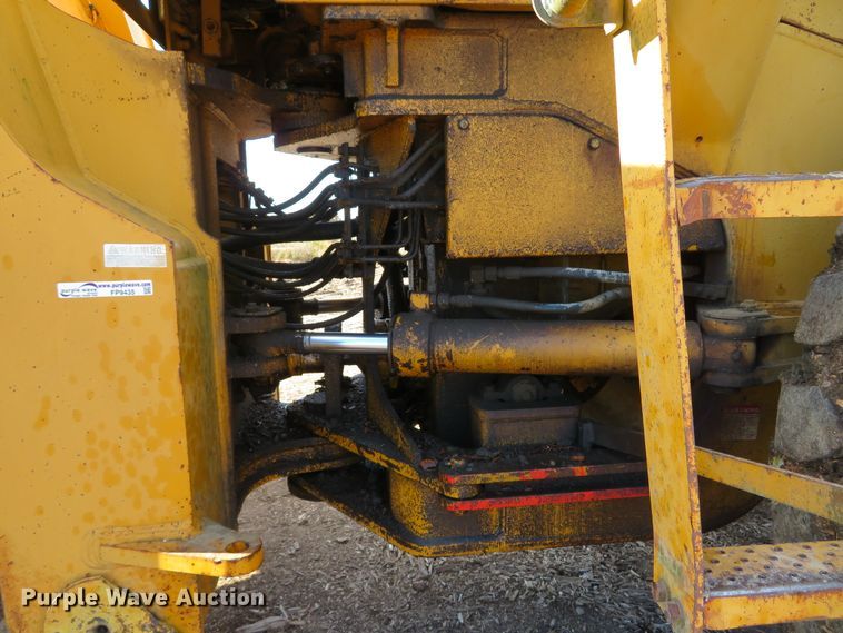 image for item FP9435 1987 Komatsu WA500-1L  wheel loader