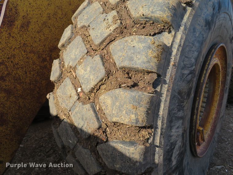 image for item FP9435 1987 Komatsu WA500-1L  wheel loader