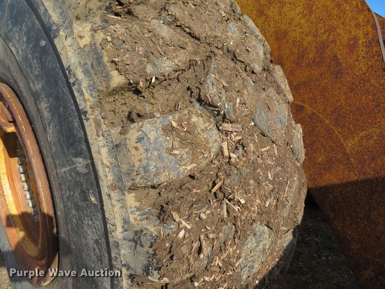 image for item FP9435 1987 Komatsu WA500-1L  wheel loader