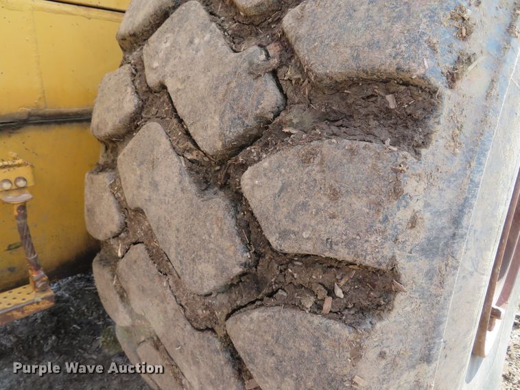 image for item FP9435 1987 Komatsu WA500-1L  wheel loader