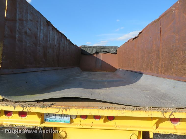 image for item FP9437 1973 Fruehauf ND-DB5-24  end dump trailer