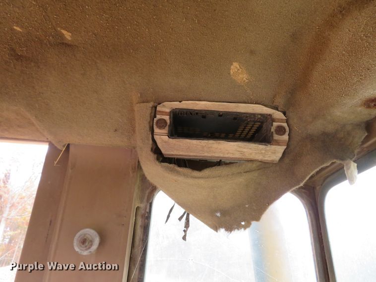 image for item FP9441 1994 Caterpillar 953B  track loader