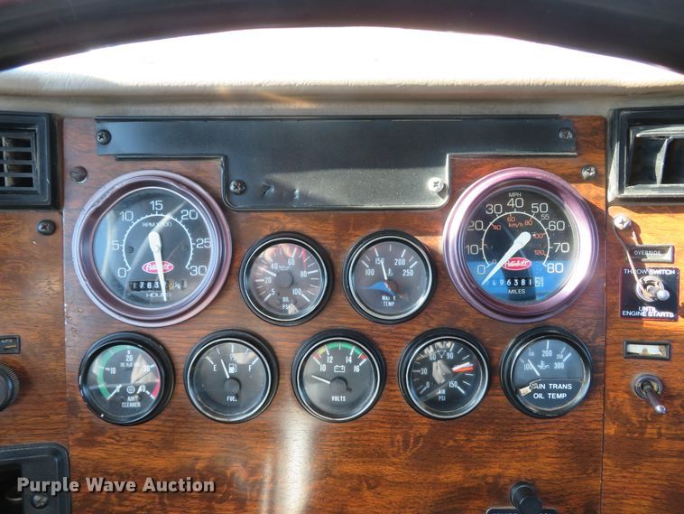 image for item FP9445 1999 Peterbilt 330  dump truck