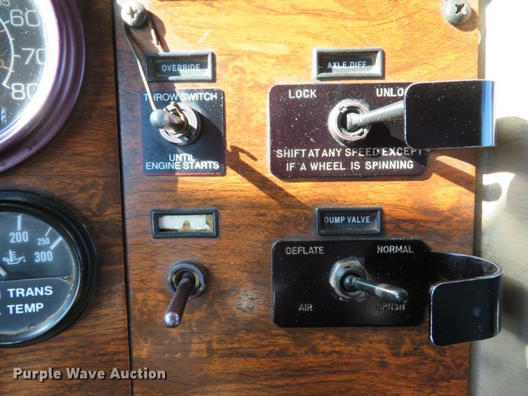 image for item FP9445 1999 Peterbilt 330  dump truck