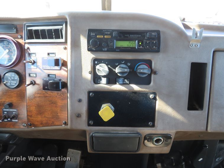 image for item FP9445 1999 Peterbilt 330  dump truck