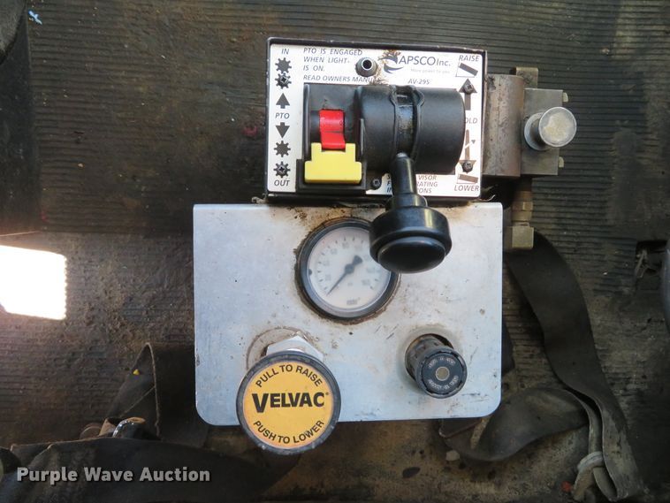 image for item FP9445 1999 Peterbilt 330  dump truck