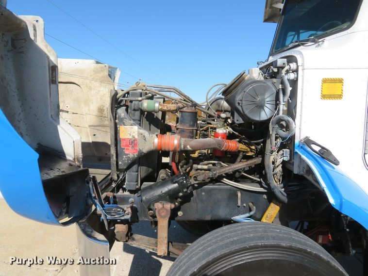 image for item FP9445 1999 Peterbilt 330  dump truck